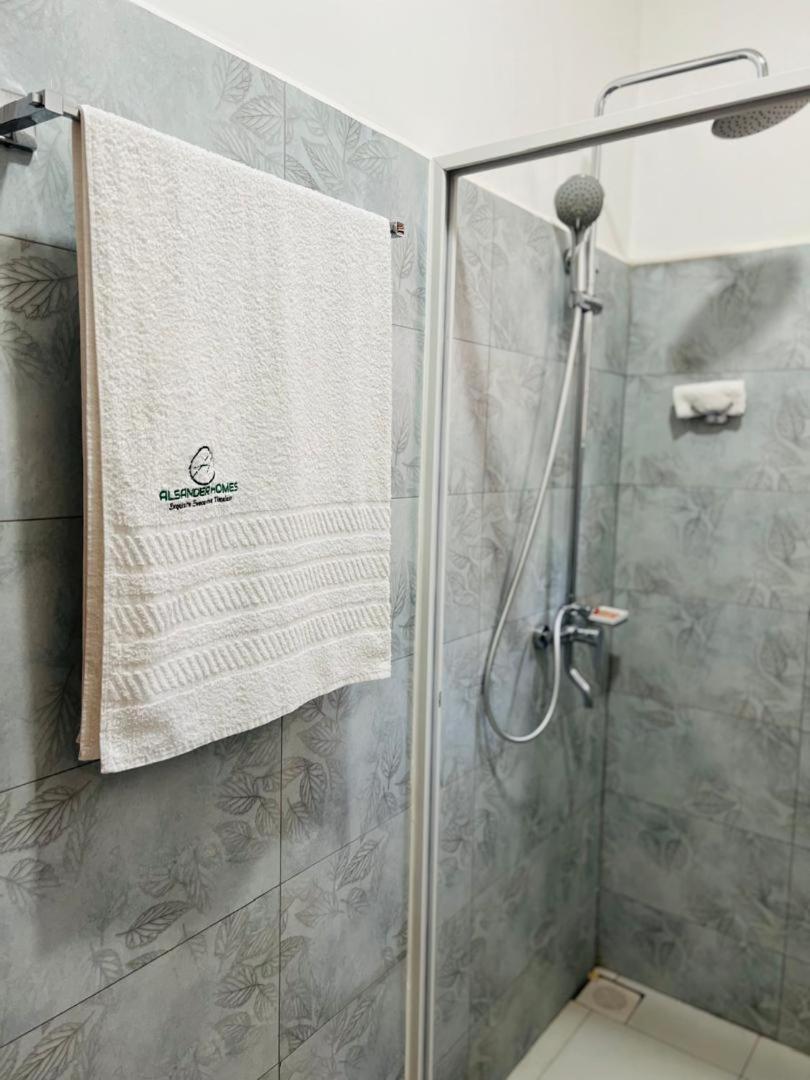 Alsander Homes Raspberry Кампала Екстериор снимка